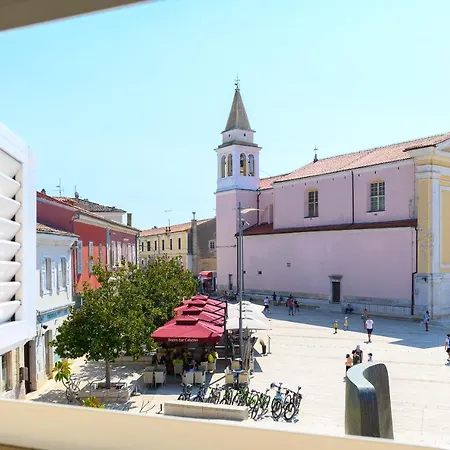 Dida & Nonna Piazza View Apartment Porec