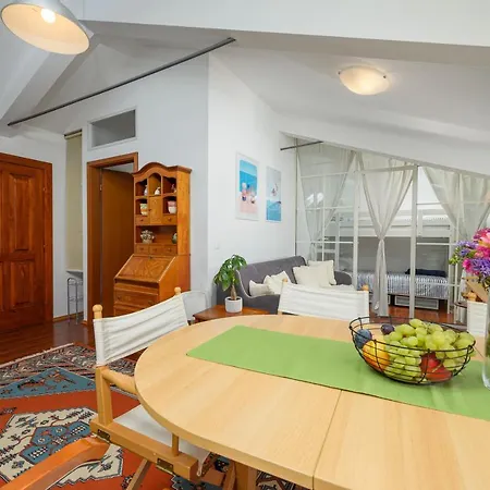 Trg Apartment *