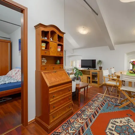 Trg Apartment *